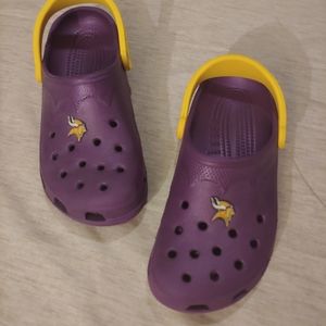 Crocs Vikings unisex shoe Size Large
